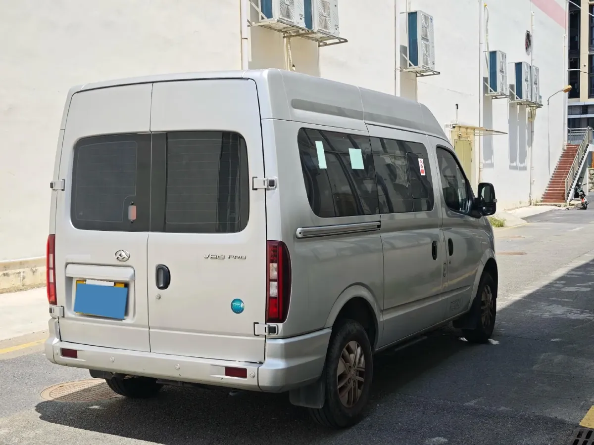 2023 MAXUS XinTu V70 2.0T 150HP L4 6MT,autocango,china used car exporter,china ev exporter,chinese used car exporter,chinese used ev exporter