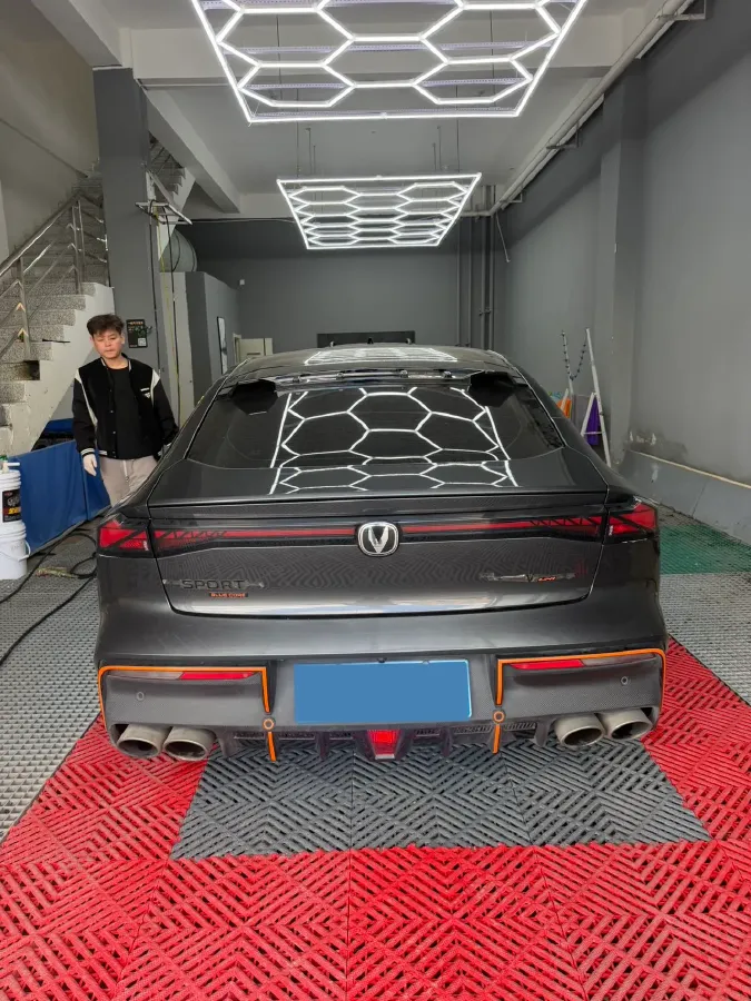 2023 ChangAn UNI-V 1.5T 188HP L4 7DCT,autocango,china used car exporter,china ev exporter,chinese used car exporter,chinese used ev exporter