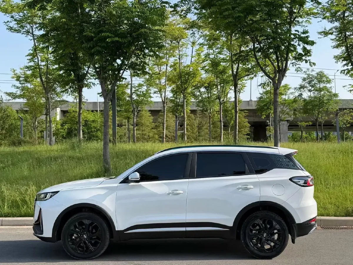 2023 Chery Tiggo 7 Plus 1.6T 197HP L4 7DCT,autocango,china used car exporter,china ev exporter,chinese used car exporter,chinese used ev exporter