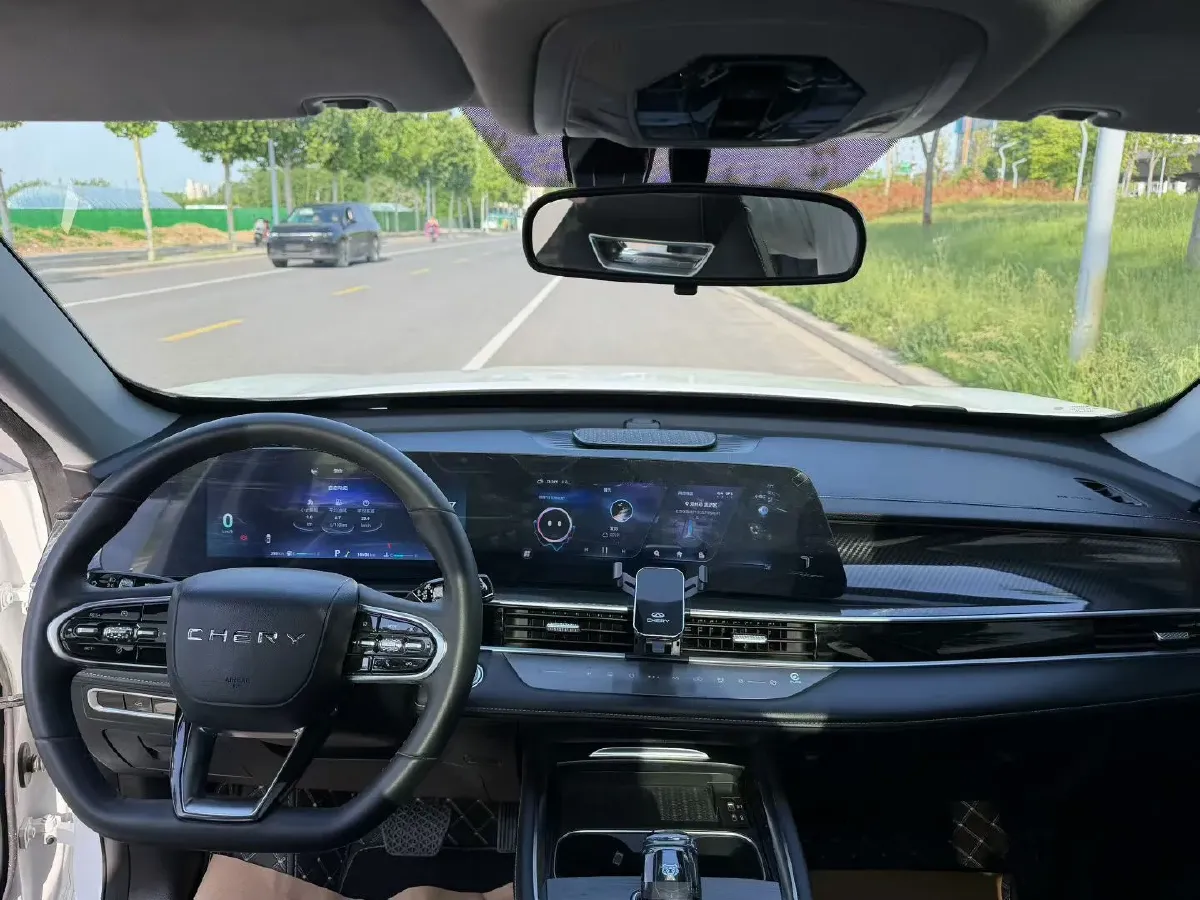 2023 Chery Tiggo 7 Plus 1.6T 197HP L4 7DCT,autocango,china used car exporter,china ev exporter,chinese used car exporter,chinese used ev exporter