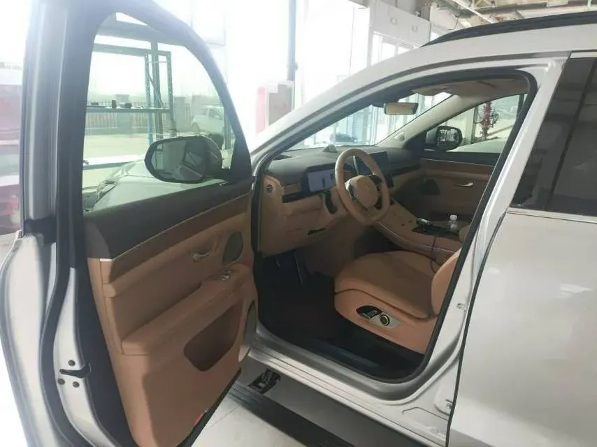2024 AITO AITO M7 1.5T 152HP L4 REEV 42KWH,autocango,china used car exporter,china ev exporter,chinese used car exporter,chinese used ev exporter