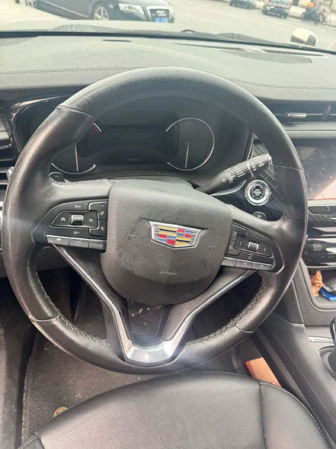 2022 Cadillac XT6 2.0T 237HP L4 9AT,autocango,china used car exporter,china ev exporter,chinese used car exporter,chinese used ev exporter