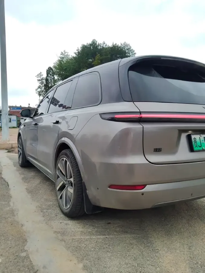 2022 Li L9 Range Extended 154HP REEV 42.6KWH,autocango,china used car exporter,china ev exporter,chinese used car exporter,chinese used ev exporter