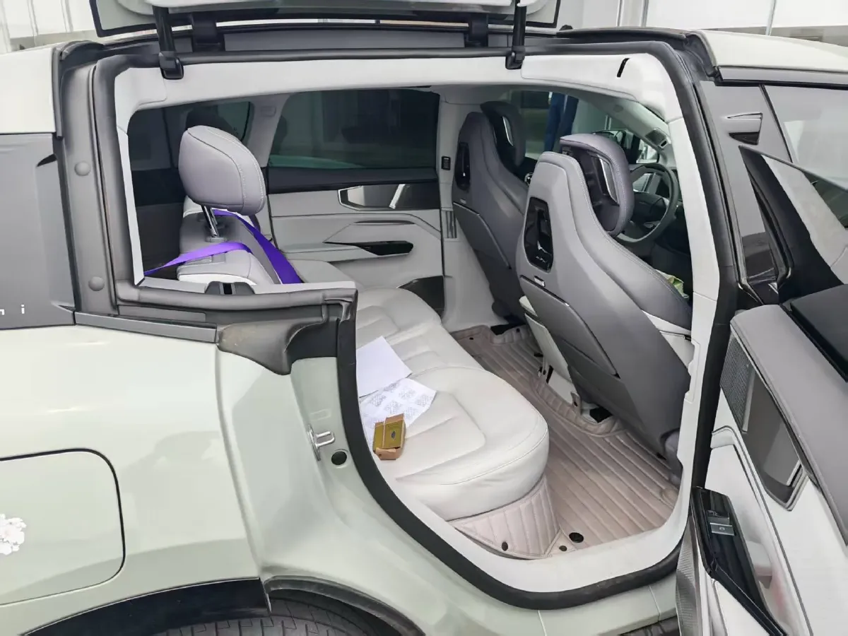 2023 HiPhi Y BEV 76.6KWH,autocango,china used car exporter,china ev exporter,chinese used car exporter,chinese used ev exporter