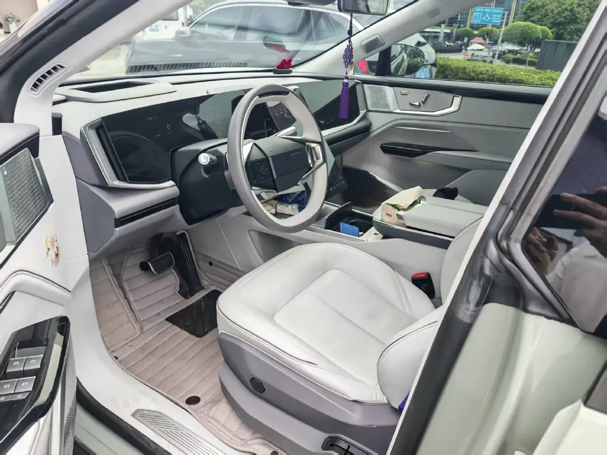 2023 HiPhi Y BEV 76.6KWH,autocango,china used car exporter,china ev exporter,chinese used car exporter,chinese used ev exporter