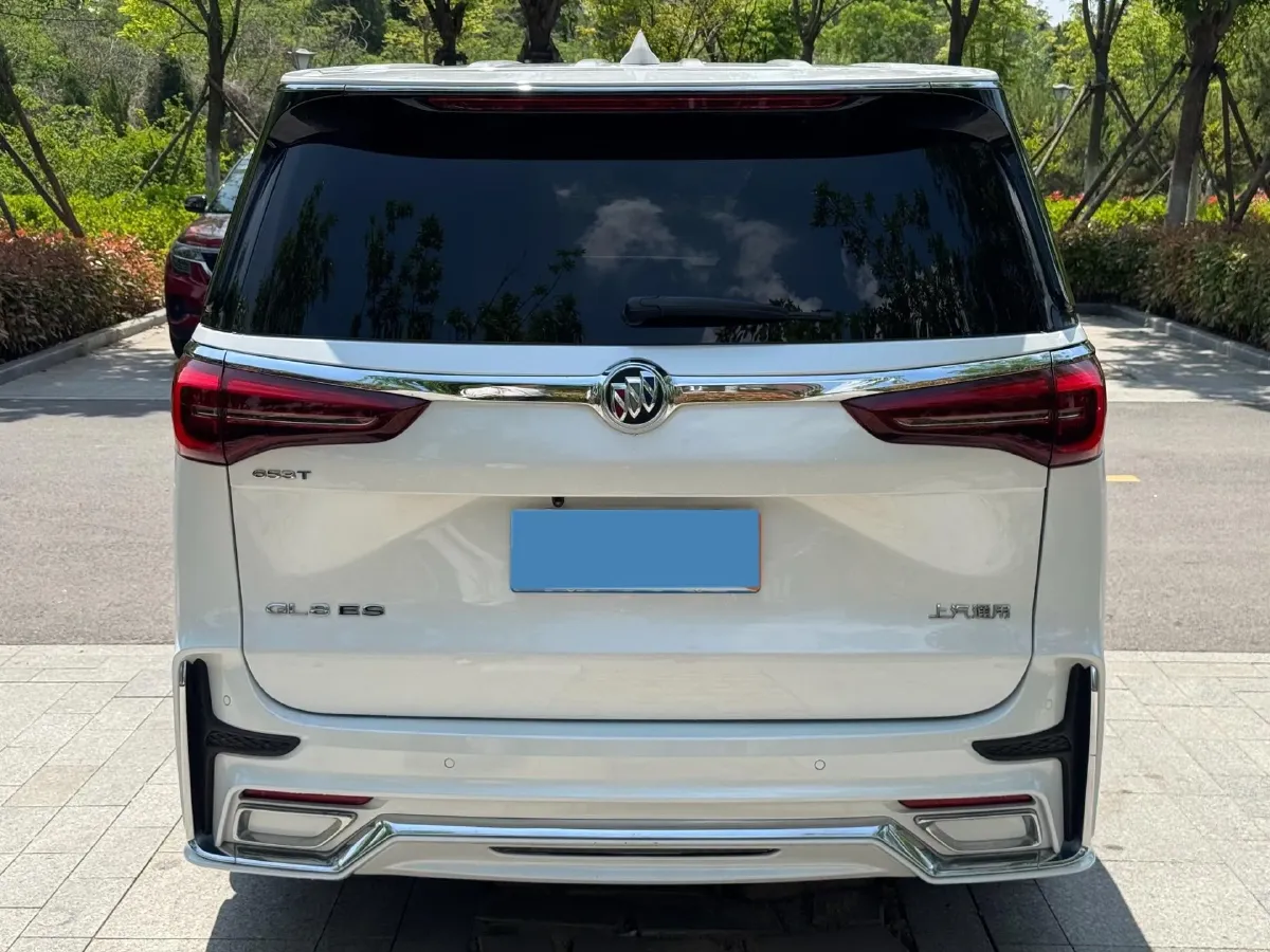 2022 Buick GL8 2.0T 237HP L4 9AT,autocango,china used car exporter,china ev exporter,chinese used car exporter,chinese used ev exporter