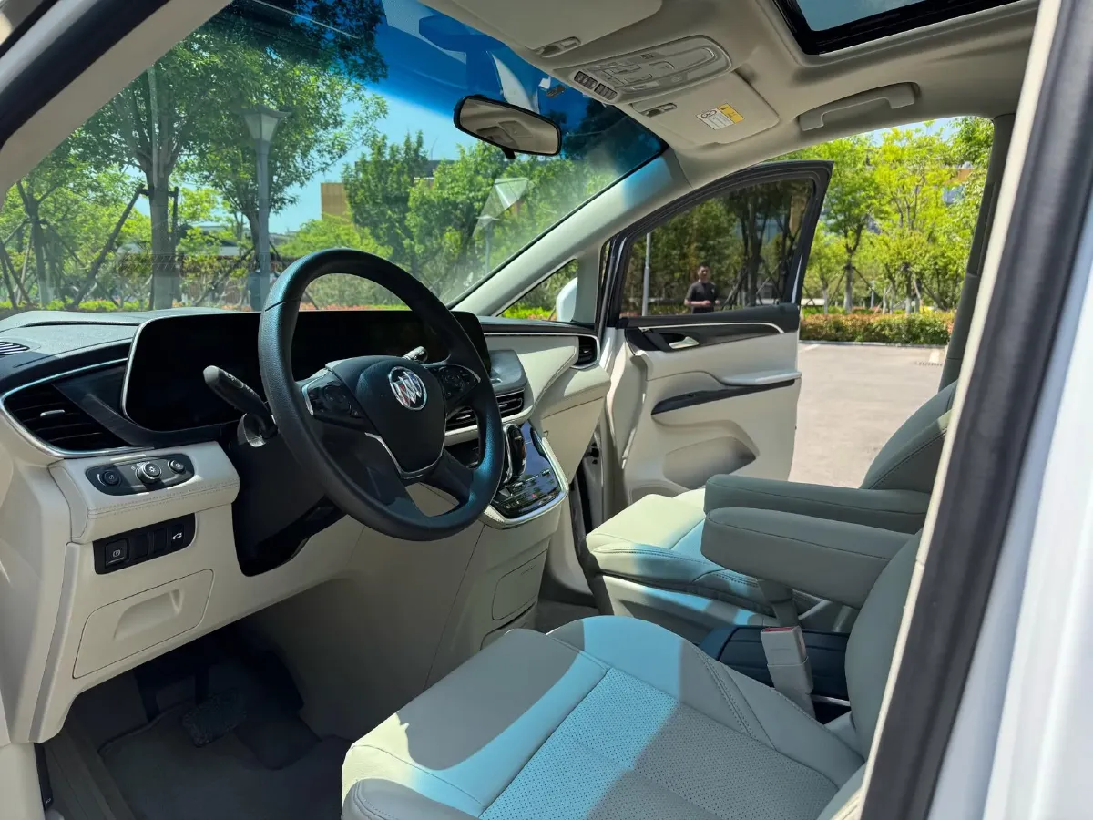 2022 Buick GL8 2.0T 237HP L4 9AT,autocango,china used car exporter,china ev exporter,chinese used car exporter,chinese used ev exporter