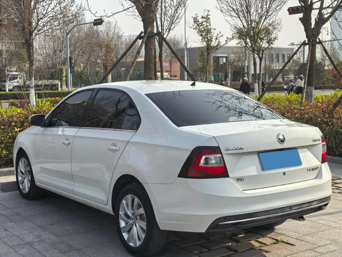 2018 Skoda Rapid 1.6L 110HP L4 6AT,autocango,china used car exporter,china ev exporter,chinese used car exporter,chinese used ev exporter