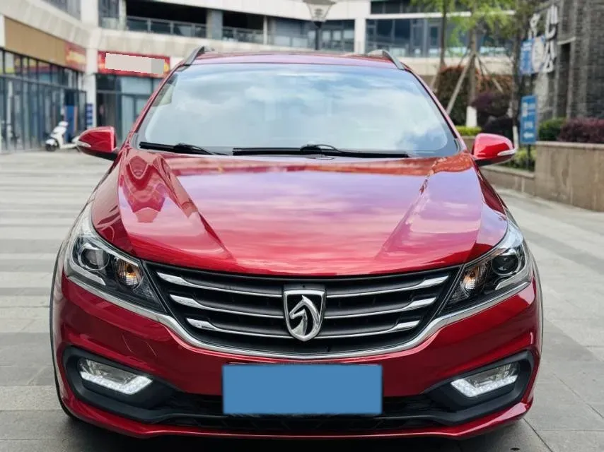 2017 BaoJun 310W 1.5L 112HP L4 6MT,autocango,china used car exporter,china ev exporter,chinese used car exporter,chinese used ev exporter