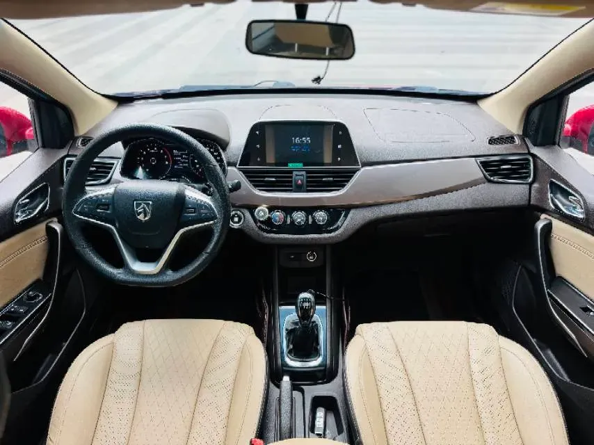 2017 BaoJun 310W 1.5L 112HP L4 6MT,autocango,china used car exporter,china ev exporter,chinese used car exporter,chinese used ev exporter