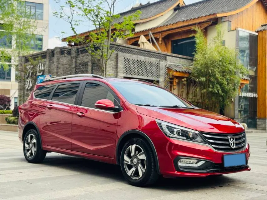 2017 BaoJun 310W 1.5L 112HP L4 6MT,autocango,china used car exporter,china ev exporter,chinese used car exporter,chinese used ev exporter