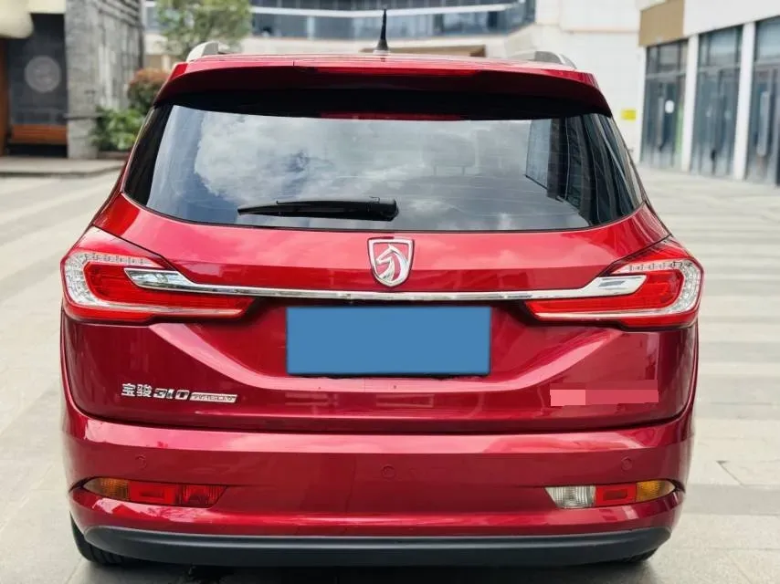 2017 BaoJun 310W 1.5L 112HP L4 6MT,autocango,china used car exporter,china ev exporter,chinese used car exporter,chinese used ev exporter