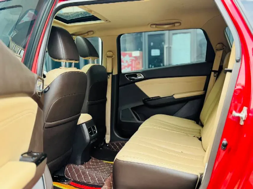 2017 BaoJun 310W 1.5L 112HP L4 6MT,autocango,china used car exporter,china ev exporter,chinese used car exporter,chinese used ev exporter