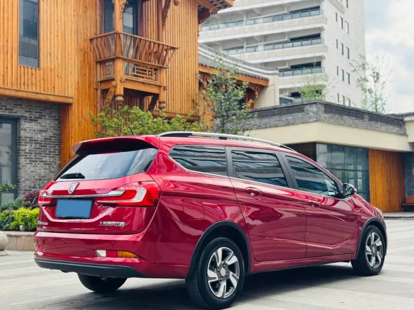 2017 BaoJun 310W 1.5L 112HP L4 6MT,autocango,china used car exporter,china ev exporter,chinese used car exporter,chinese used ev exporter