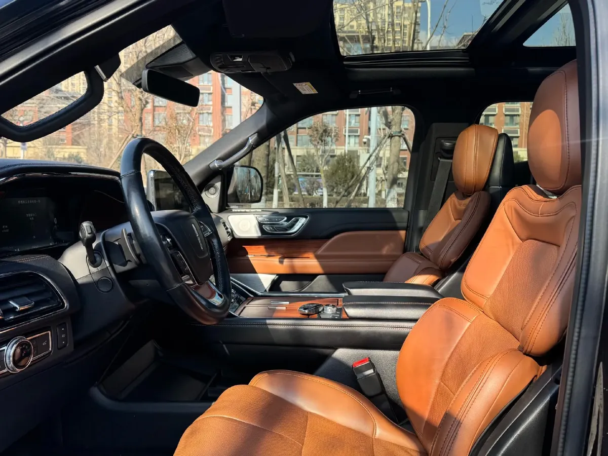 2019 Lincoln Navigator 3.5T 388HP V6 10AT,autocango,china used car exporter,china ev exporter,chinese used car exporter,chinese used ev exporter