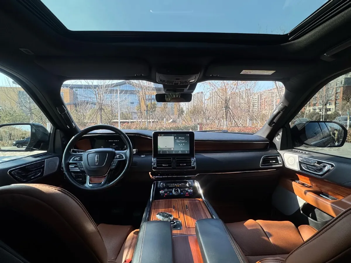 2019 Lincoln Navigator 3.5T 388HP V6 10AT,autocango,china used car exporter,china ev exporter,chinese used car exporter,chinese used ev exporter