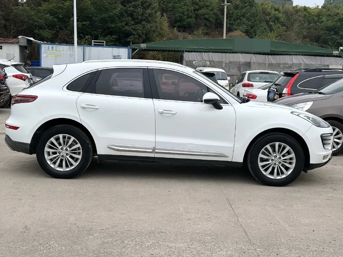 2017 Zotye SR9 2.0T 190HP L4 6DCT,autocango,china used car exporter,china ev exporter,chinese used car exporter,chinese used ev exporter