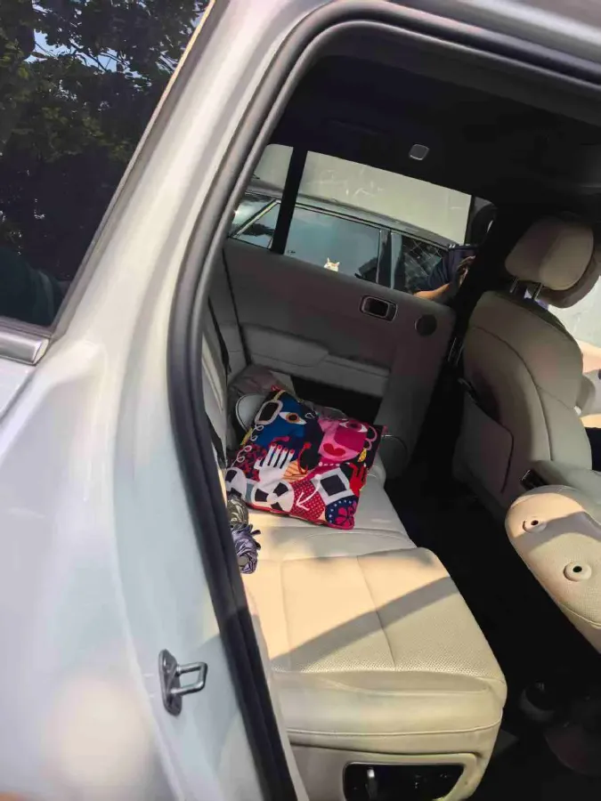 2023 Li L7 Range Extended 154HP REEV 40.9KWH,autocango,china used car exporter,china ev exporter,chinese used car exporter,chinese used ev exporter