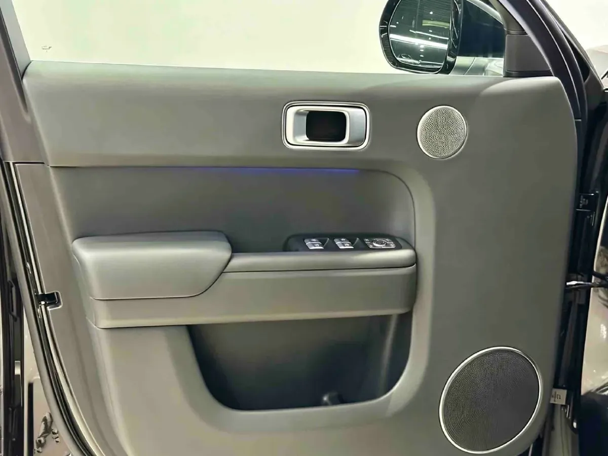 2023 Li L7 Range Extended 154HP REEV 40.9KWH,autocango,china used car exporter,china ev exporter,chinese used car exporter,chinese used ev exporter