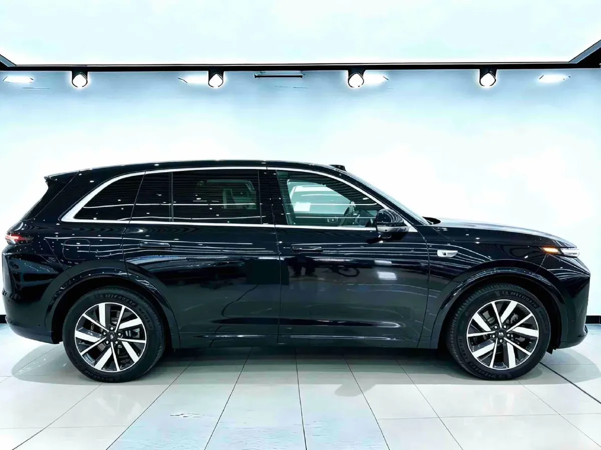 2023 Li L7 Range Extended 154HP REEV 40.9KWH,autocango,china used car exporter,china ev exporter,chinese used car exporter,chinese used ev exporter