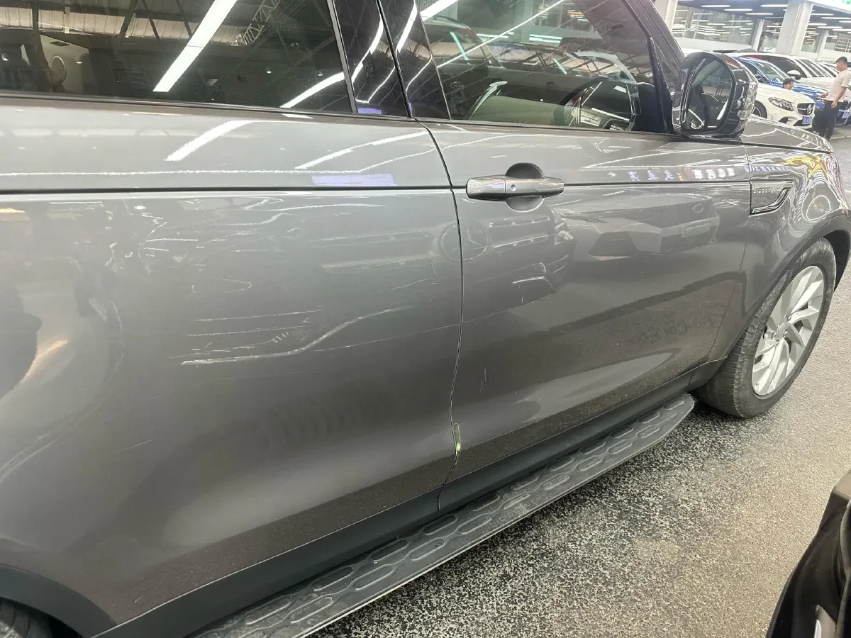2021 Land Rover Discovery 2.0T 300HP L4 8AT,autocango,china used car exporter,china ev exporter,chinese used car exporter,chinese used ev exporter