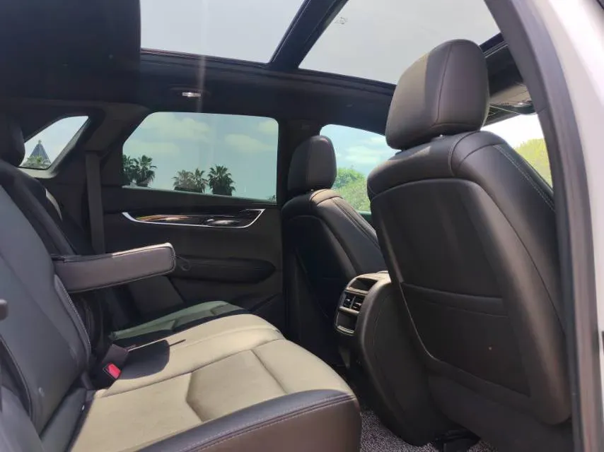 2022 Cadillac XT5 2.0T 237HP L4 9AT,autocango,china used car exporter,china ev exporter,chinese used car exporter,chinese used ev exporter