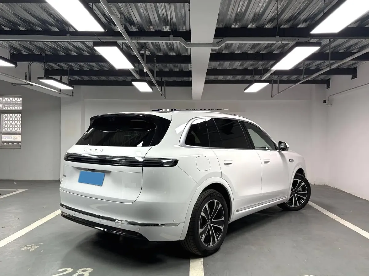 2026 AITO AITO M7 REEV 160HP REEV,autocango,china used car exporter,china ev exporter,chinese used car exporter,chinese used ev exporter