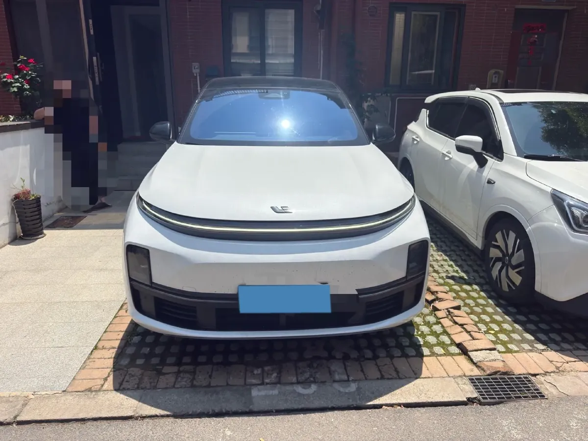 2023 Li L7 Range Extended 154HP REEV 40.9KWH,autocango,china used car exporter,china ev exporter,chinese used car exporter,chinese used ev exporter