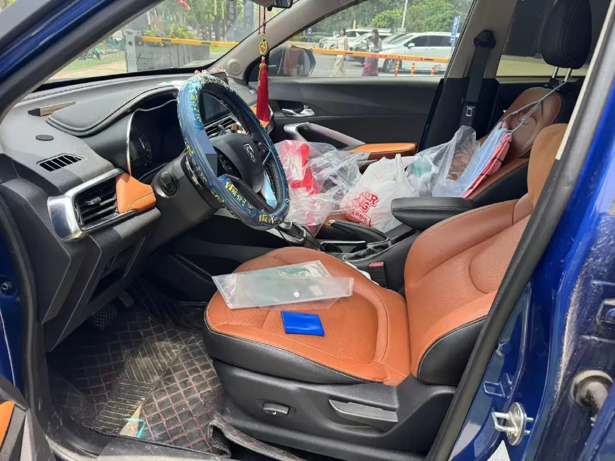 2017 HaiMa S5 Young Edition 1.6L 122HP L4 5MT,autocango,china used car exporter,china ev exporter,chinese used car exporter,chinese used ev exporter