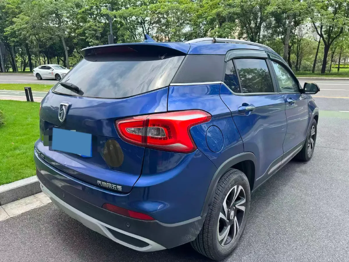 2017 HaiMa S5 Young Edition 1.6L 122HP L4 5MT,autocango,china used car exporter,china ev exporter,chinese used car exporter,chinese used ev exporter
