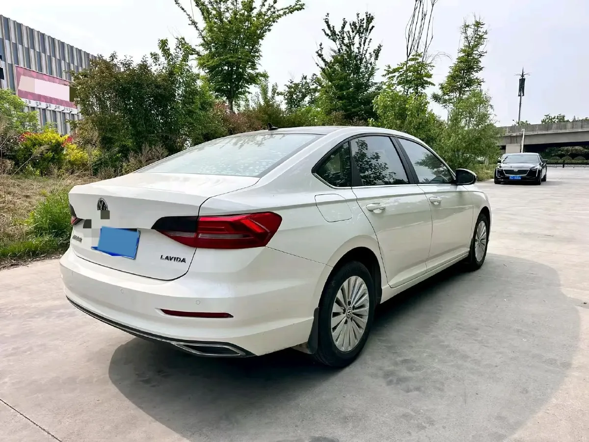 2018 Landwind XiaoYao 1.5T 163HP L4 CVT,autocango,china used car exporter,china ev exporter,chinese used car exporter,chinese used ev exporter