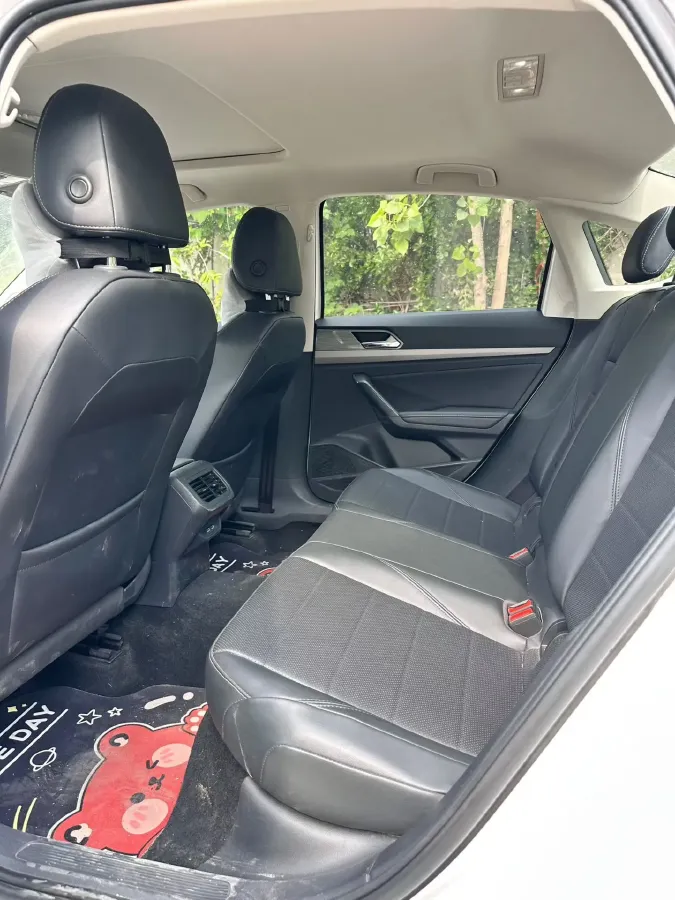 2018 Landwind XiaoYao 1.5T 163HP L4 CVT,autocango,china used car exporter,china ev exporter,chinese used car exporter,chinese used ev exporter