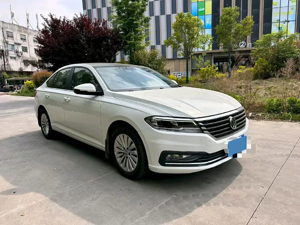 2018 Landwind XiaoYao 1.5T 163HP L4 CVT,autocango,china used car exporter,china ev exporter,chinese used car exporter,chinese used ev exporter