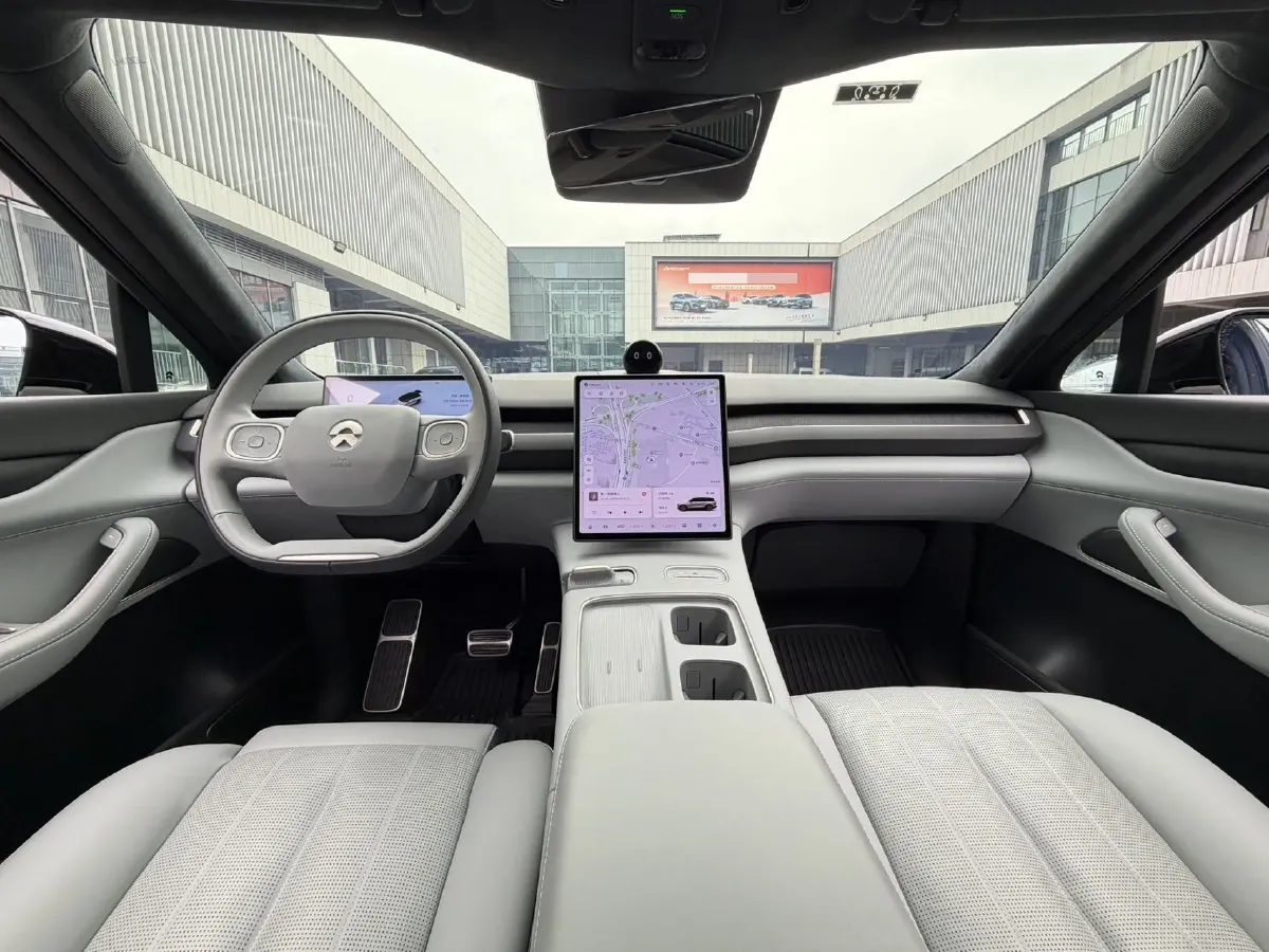 2024 Porsche Macan All-Electric BEV 100KWH,autocango,china used car exporter,china ev exporter,chinese used car exporter,chinese used ev exporter
