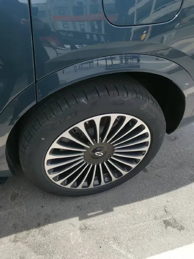 2024 AITO AITO M9 1.5T 152HP L4 REEV 42KWH,autocango,china used car exporter,china ev exporter,chinese used car exporter,chinese used ev exporter