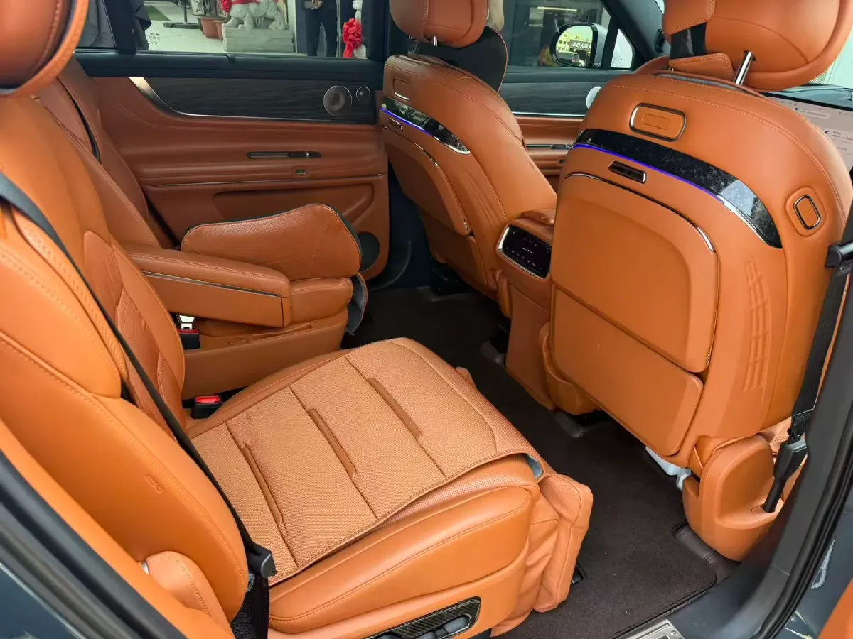 2024 AITO AITO M9 1.5T 152HP L4 REEV 42KWH,autocango,china used car exporter,china ev exporter,chinese used car exporter,chinese used ev exporter