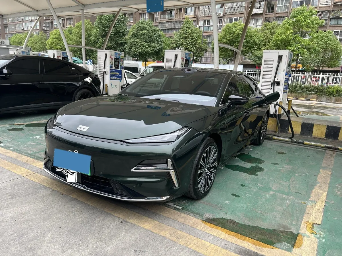 2025 Geely Galaxy Starshine 8 1.5T 163HP L4 3DHT PHEV 27.69KWH,autocango,china used car exporter,china ev exporter,chinese used car exporter,chinese used ev exporter
