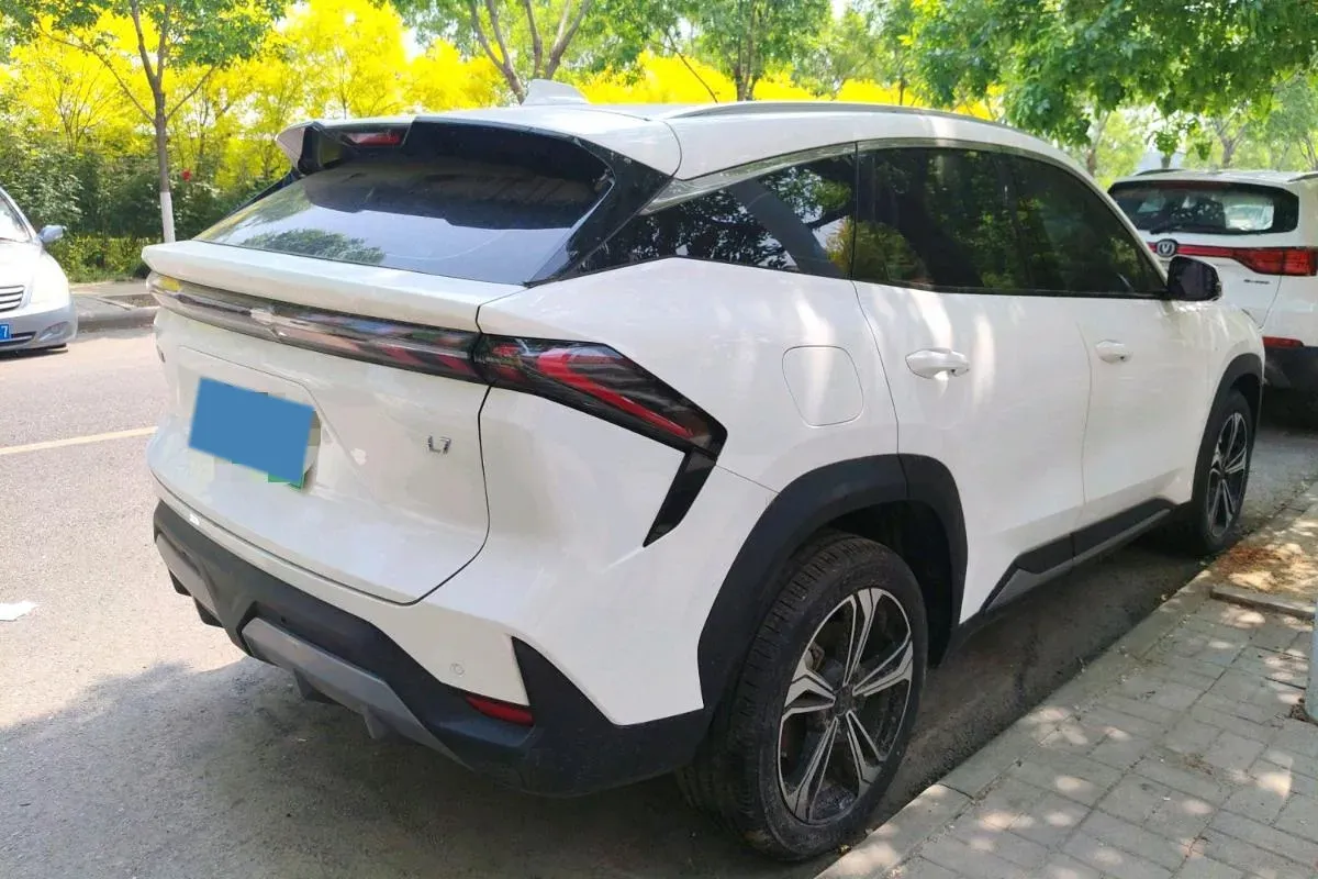 2024 Geely Galaxy L7 1.5T 163HP L4 3DHT PHEV 18.7KWH,autocango,china used car exporter,china ev exporter,chinese used car exporter,chinese used ev exporter