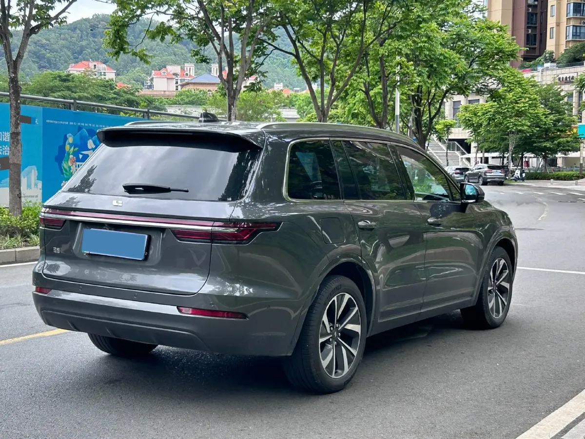 2021 Li ONE Range Extended 131HP REEV 40.5KWH,autocango,china used car exporter,china ev exporter,chinese used car exporter,chinese used ev exporter