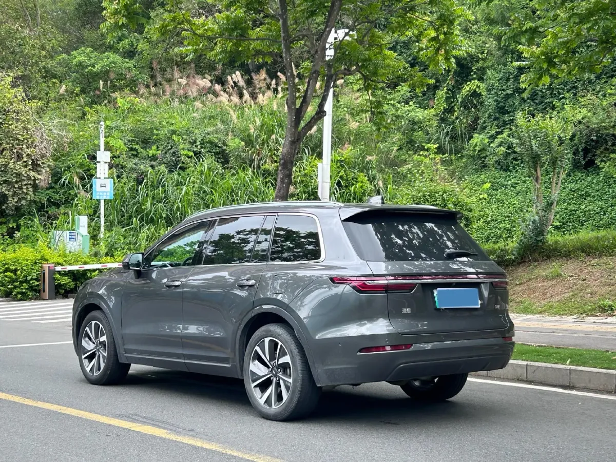 2021 Li ONE Range Extended 131HP REEV 40.5KWH,autocango,china used car exporter,china ev exporter,chinese used car exporter,chinese used ev exporter