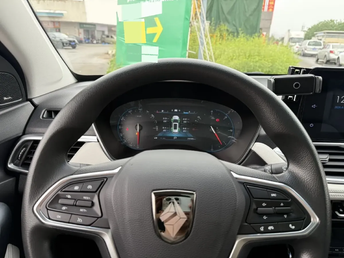 2019 BaoJun 530 1.5T 151HP L4 CVT,autocango,china used car exporter,china ev exporter,chinese used car exporter,chinese used ev exporter