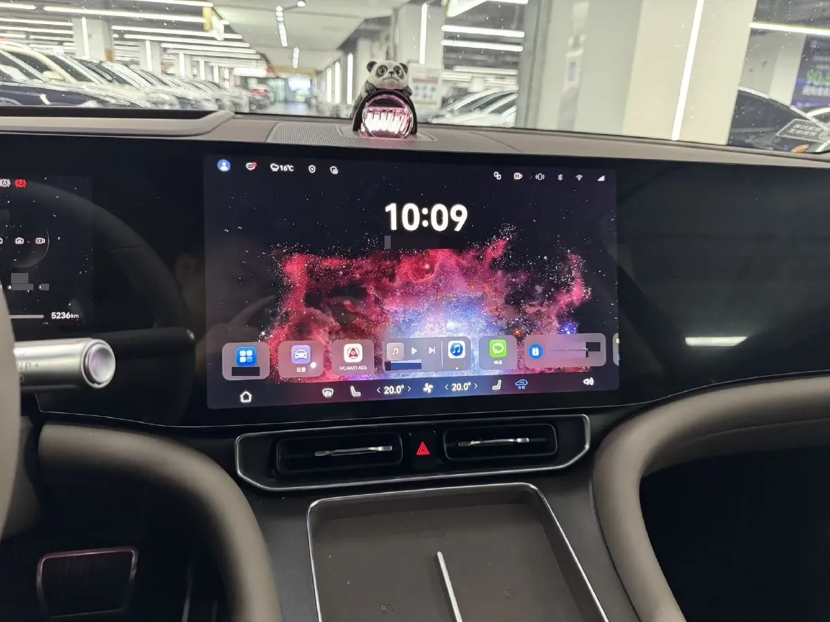 2025 AITO AITO M9 REEV 160HP REEV 52KWH,autocango,china used car exporter,china ev exporter,chinese used car exporter,chinese used ev exporter