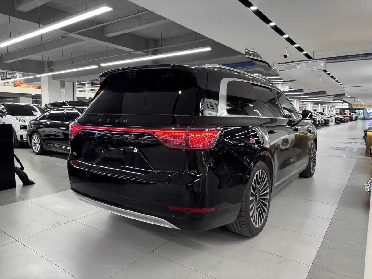 2025 AITO AITO M9 REEV 160HP REEV 52KWH,autocango,china used car exporter,china ev exporter,chinese used car exporter,chinese used ev exporter