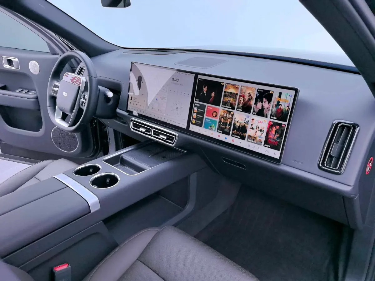 2023 Li L8 Range Extended 154HP REEV 40.9KWH,autocango,china used car exporter,china ev exporter,chinese used car exporter,chinese used ev exporter