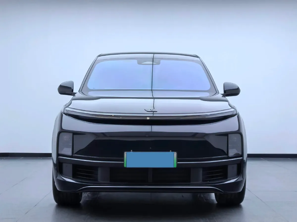 2023 Li L8 Range Extended 154HP REEV 40.9KWH,autocango,china used car exporter,china ev exporter,chinese used car exporter,chinese used ev exporter