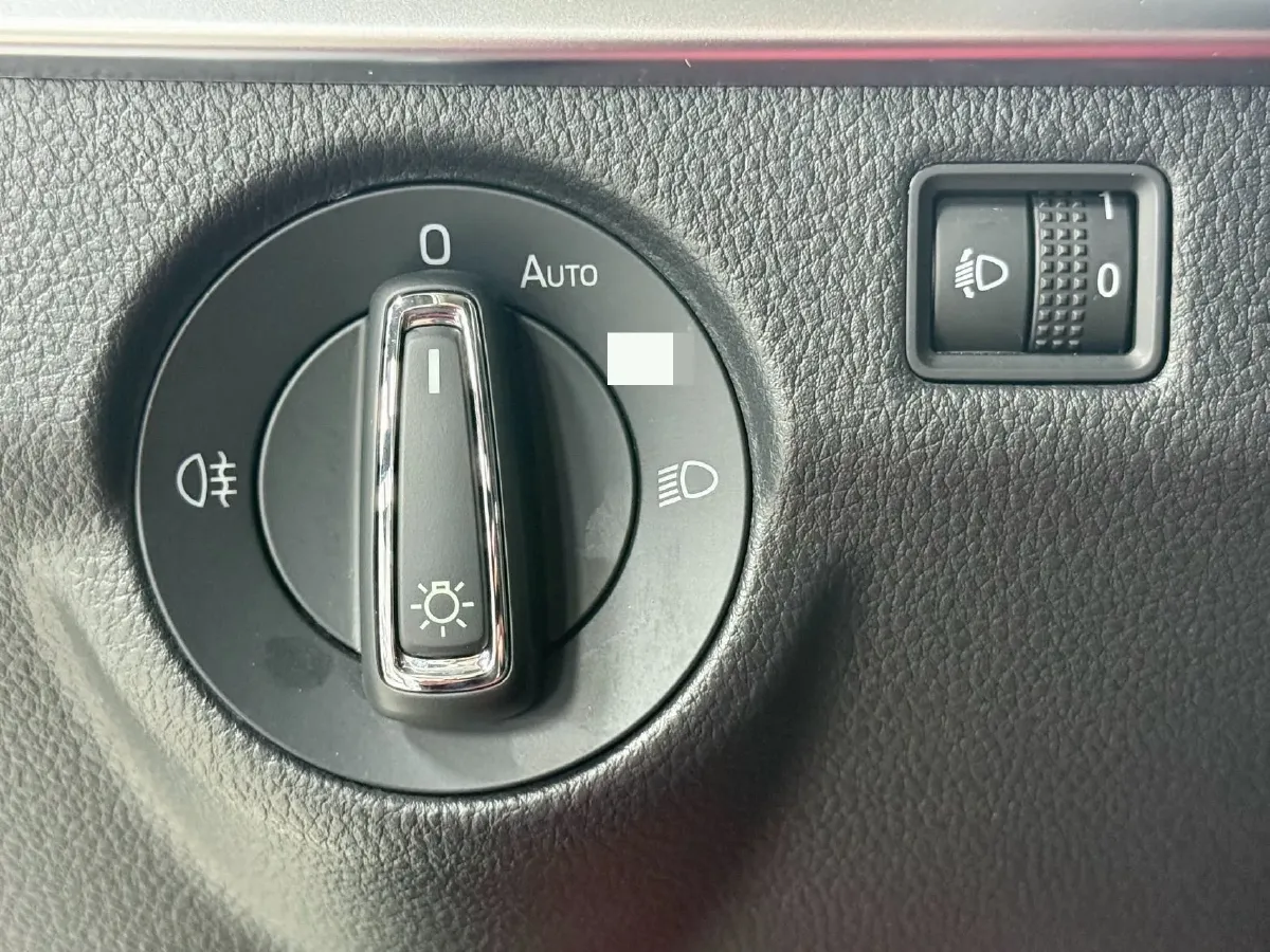 2023 Skoda Kamiq 1.5L 109HP L4 6AT,autocango,china used car exporter,china ev exporter,chinese used car exporter,chinese used ev exporter