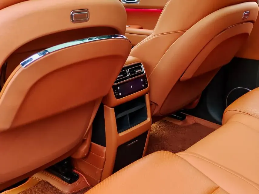 2024 Li L6 Range Extended 154HP L4 REEV 36.8KWH,autocango,china used car exporter,china ev exporter,chinese used car exporter,chinese used ev exporter