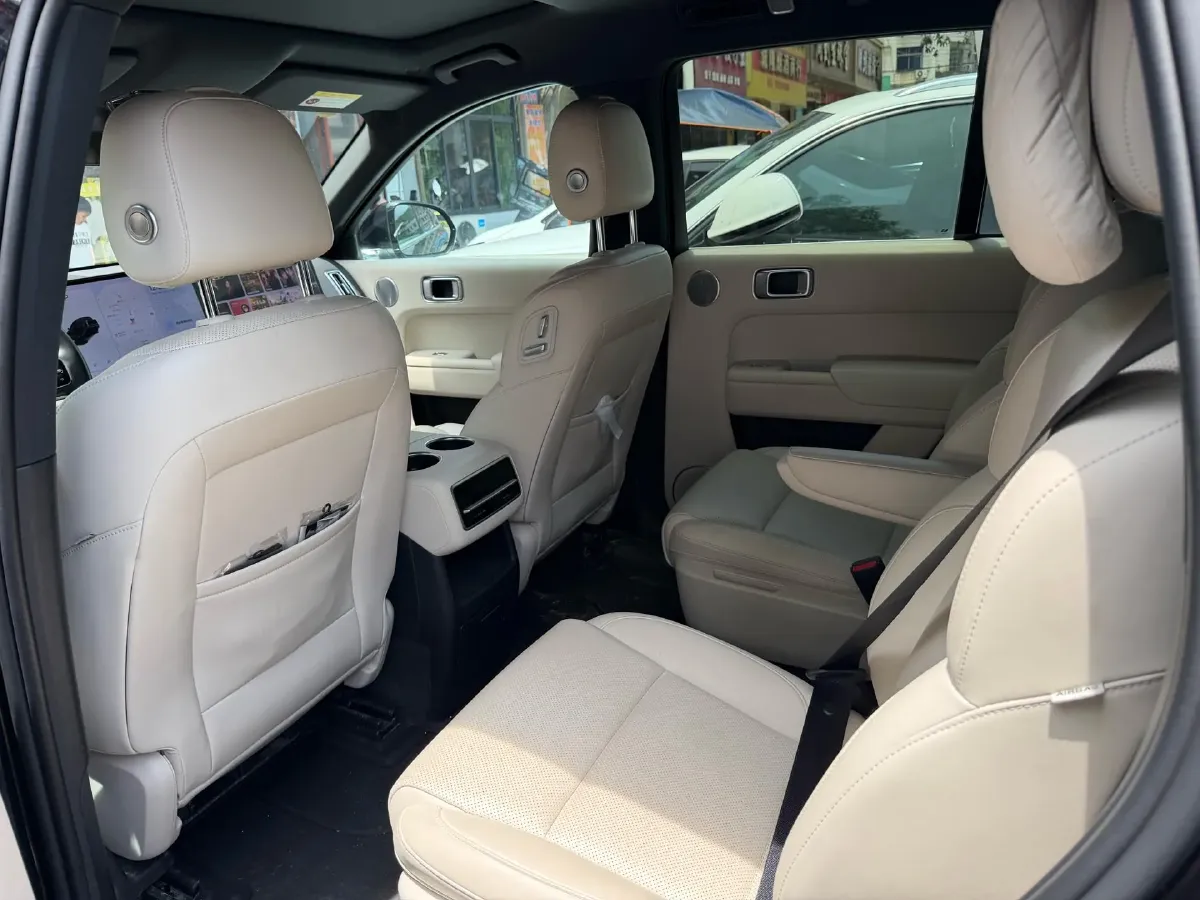 2023 Li L7 Range Extended 154HP REEV 40.9KWH,autocango,china used car exporter,china ev exporter,chinese used car exporter,chinese used ev exporter