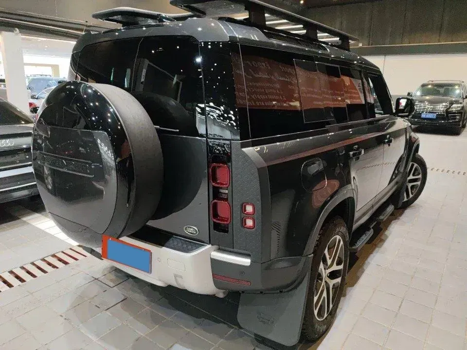 2025 Land Rover Defender 3.0T 400HP L6 8AT,autocango,china used car exporter,china ev exporter,chinese used car exporter,chinese used ev exporter