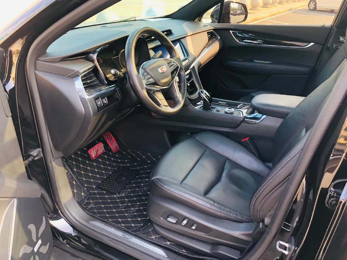 2020 Cadillac XT5 2.0T 237HP L4 9AT,autocango,china used car exporter,china ev exporter,chinese used car exporter,chinese used ev exporter